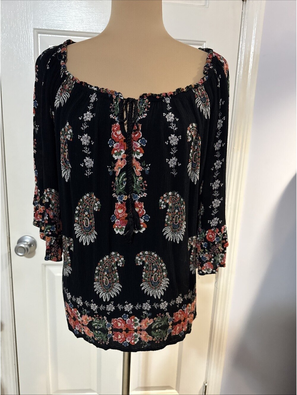 Bila Peasant Top Blouse Medium Paisley Floral Boho 3/4 Sleeve Pullover Tie Front
